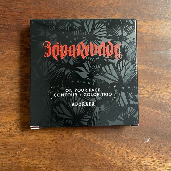 REINA REBELDE On Your Face Contour Trio in Adorada NIB - Picture 2 of 2